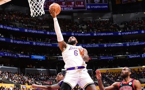 Lebron James復出！生涯第二次替補上陣，lakers仍不敵bulls 狂籃日記