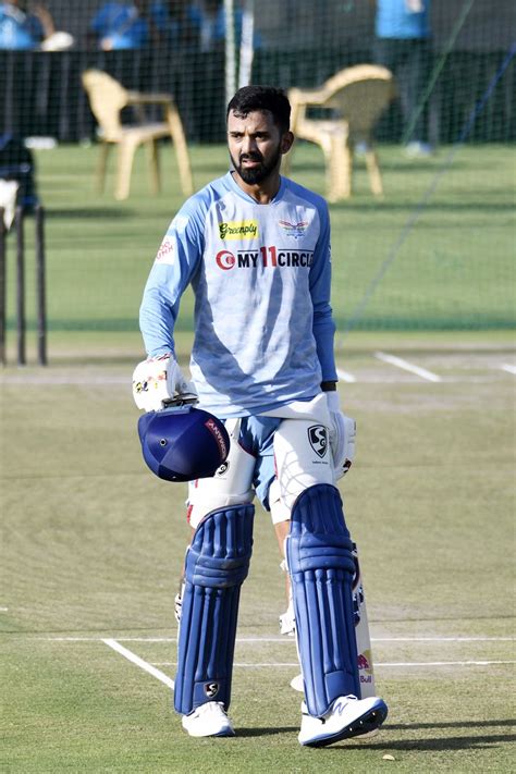 KL Rahul walks back after a net session | ESPNcricinfo.com