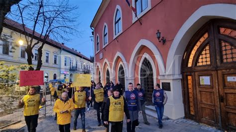 Foto Video Protest N Fa A Psd Satu Mare Lum N Ri I Scand Ri Cu Sute