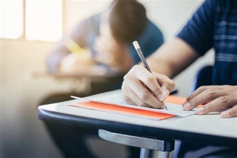 Com Quantos Anos Pode Fazer Supletivo - Com quantos anos pode fazer supletivo? Tire suas dúvidas!