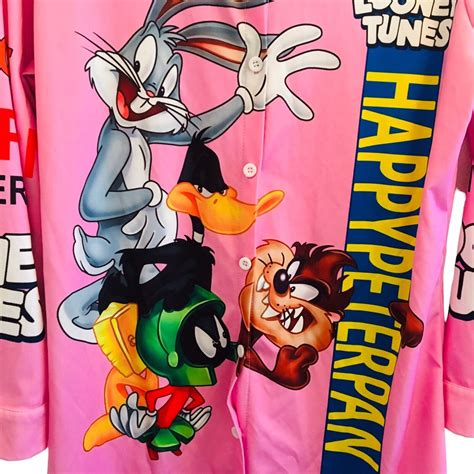 Looney Tunes Hot Pink Barbie Bugs Bunny Peter Pan Tazz Button Front Shirt Women Tops