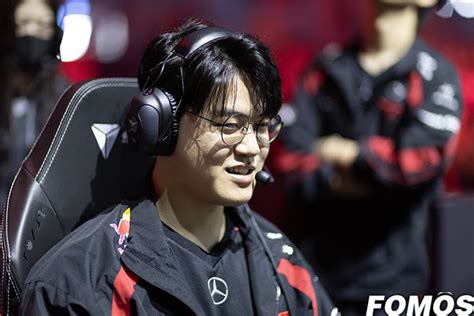 Lck 쵸비의 아지르까지 넘은 T1 V11에 한 세트 남겨