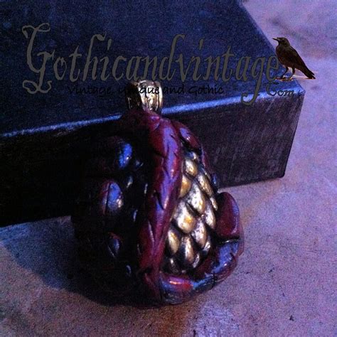 Daenerys Targaryen Dragon's Egg | Daenerys targaryen dragon eggs, Daenerys targaryen dragons ...