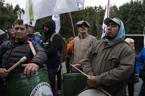 Organizaciones sociales se manifestaron pacíficamente en cercanías al