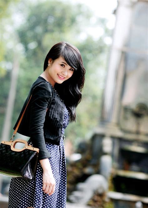 Nh Ng Hot Girl Tu I R N C K V Ng B T Ph N M