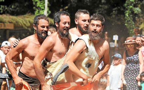 Ce week end à Languidic une Fête des Menhirs gigantix Le Télégramme