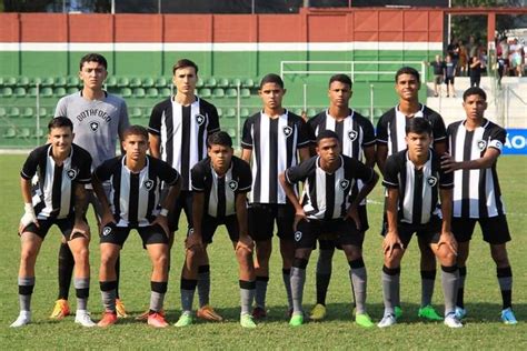 Time sub 17 do Botafogo jogará no Nilton Santos presença da torcida