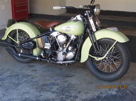 1940 Harley Davidson Knucklehead – Dempsey Motorsports