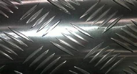 Hot Rolled Stainless Steel Chequered Plates Grade Size Feet X Feet Coil Form And Cut