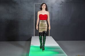 Brick House Porn Pic