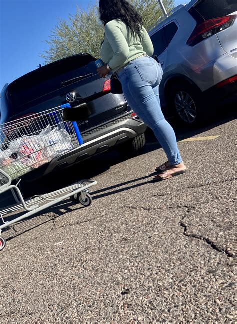 Ebony Chick Tight Jeans Big Tits Oc Shots Tight Jeans Forum