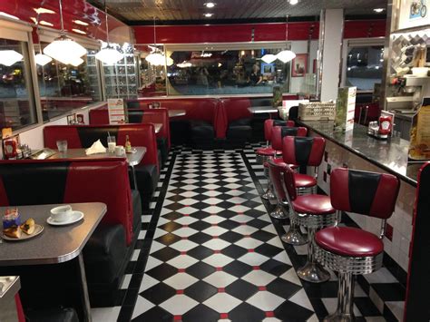 1000+ images about Diners & Drive Ins (retro look) on Pinterest