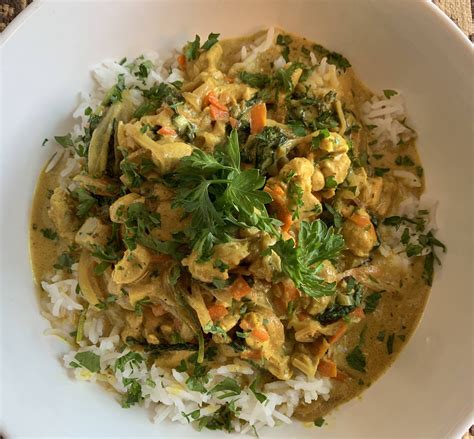 Thai Lemongrass Coconut Chicken Curry Dining And Cooking