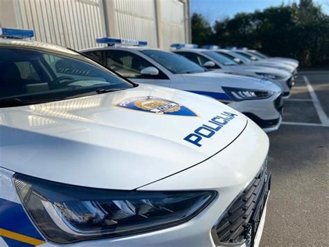 Zadarski U Zadarsku Policiju Stigla Novi Ford Focusi U Limuzinskoj