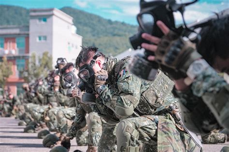 【漢光37演習day2】花防部m60a3戰車壓馬路 披夜色機動操演 上報 焦點