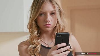 Déjame tomar prestada la polla de tu novio para metérmela por el culo Avance en 4K XVIDEOS