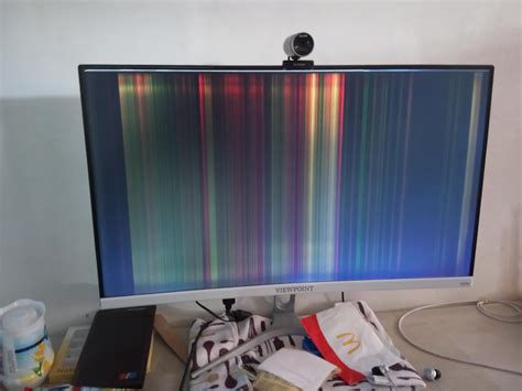 My monitor suddenly looks like this, how do i fix it : r/pcmasterrace