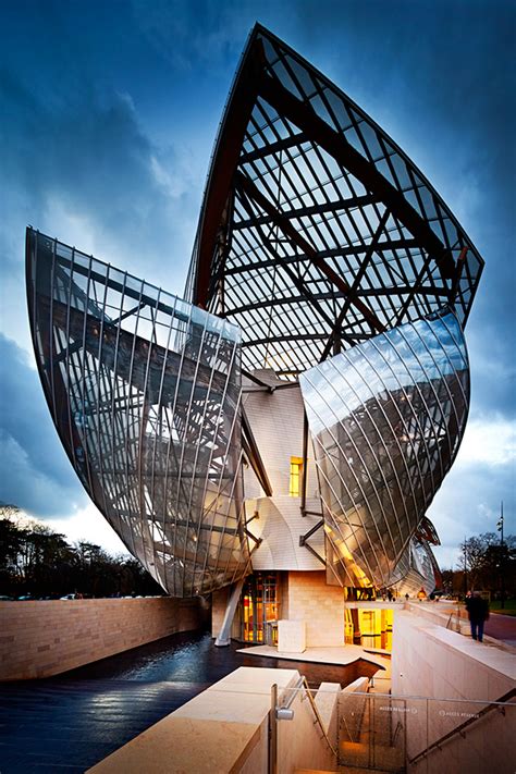 Foundation Louis Vuitton Shuttle Cinemas 93