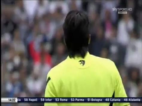 Buffon Canta L Inno Della Juve Vid O Dailymotion