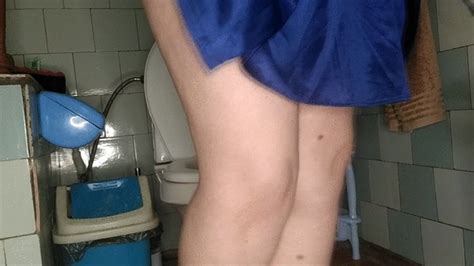 Curvy MILF Pissing And Fucking Her Dildo In The Toilet Russianfetish Clips4sale