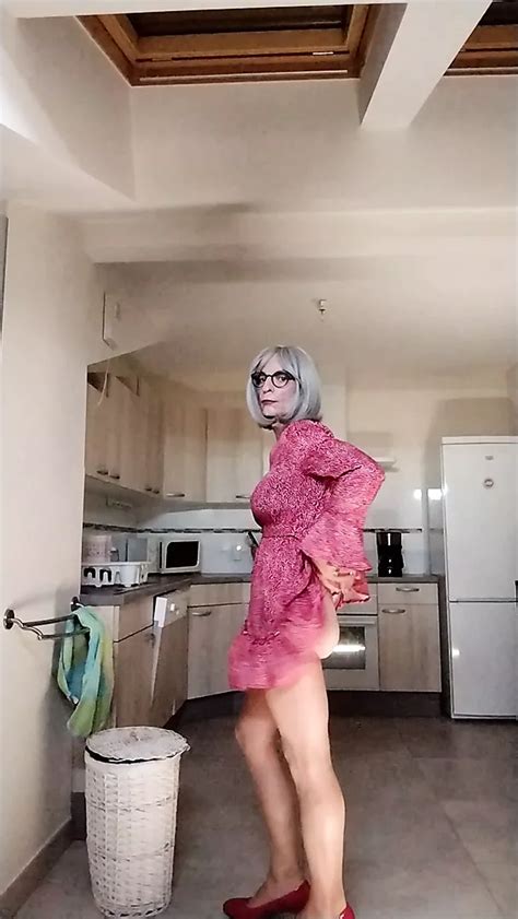 En Robe Free Shemale Porn Video B9 XHamster