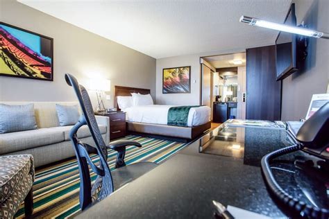 Hotel Blackfoot Calgary | Bookonline.com