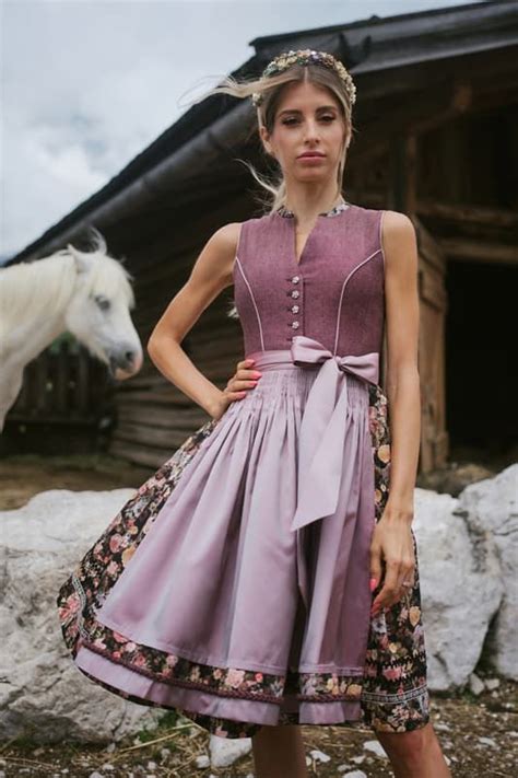 Dirndl Blumenmadl Cm In Lila Im Julia Trentini Online Shop In