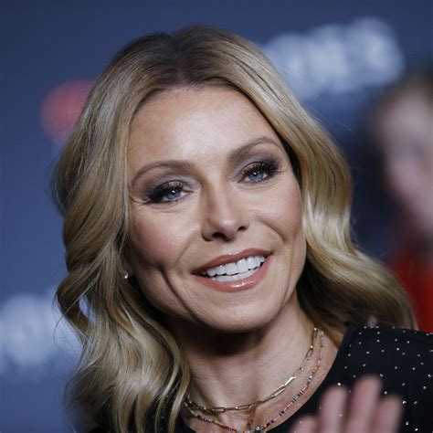 Kelly Ripa Posts Glowing No Makeup Photo To Instagram