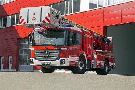 25 Jahre Low Entry Mit Mercedes Benz Econic TIR TransNews