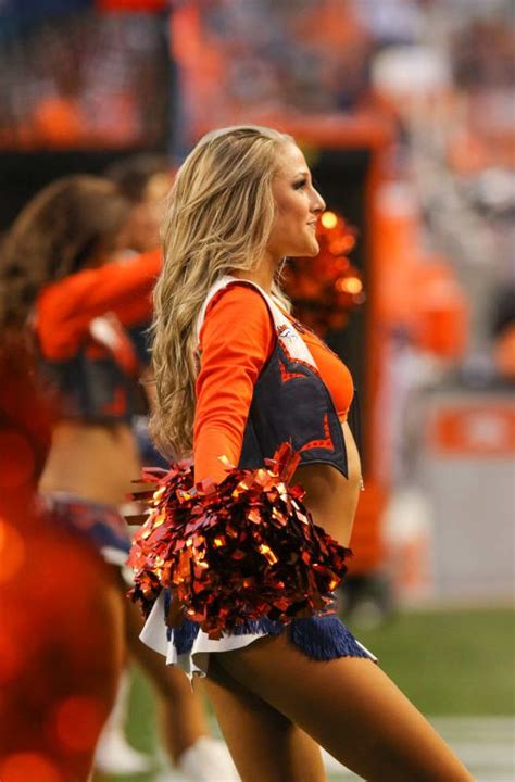 Pin By Robert Anders On Cheerleaders Sport Girls Broncos