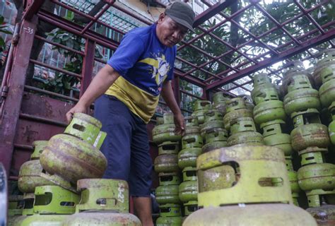 Pengecer Kini Bisa Beli Lpg Kg Lagi Ke Pangkalan Untuk Dijual Ke