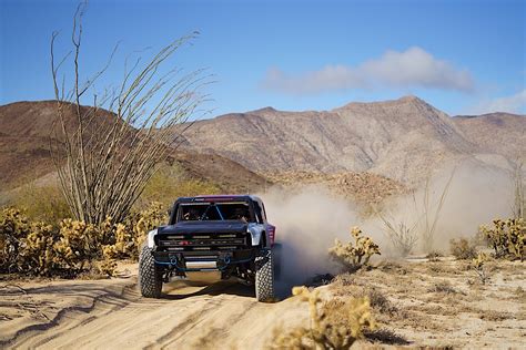 New Ford Bronco Rendered Looks Spot On Autoevolution