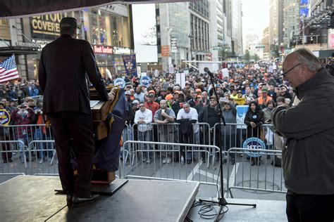 Mayor Bill De Blasio Delivers Remarks At A Local 3 IBEW Ra Flickr