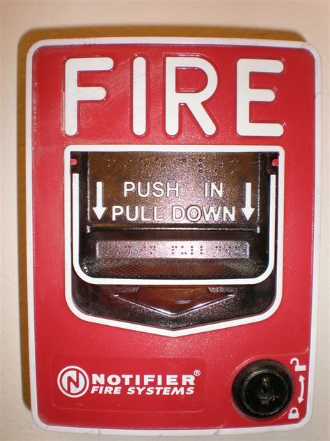 File:Notifier Fire Systems fire alarm.JPG - Wikimedia Commons