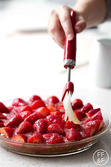 Strawberry Pie With A Graham Cracker Crust Food Fashion And Fun