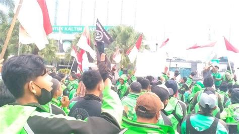 Gubernur Kaltim Isran Noor Bebaskan Pajak Kendaraan Untuk Ojol Dan