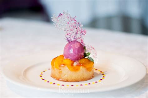 Красивая подача десертов в ресторанах (79 фото)