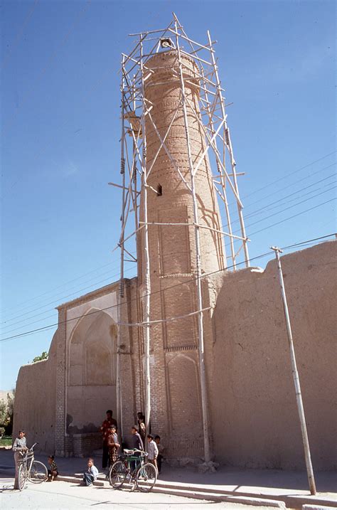 Scaffolded Turret Neriz Mosque Dw Digital Archive