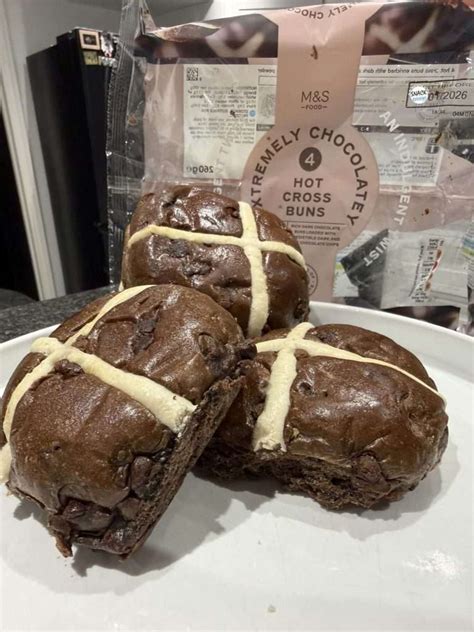 Extremely Chocolatey Hot Cross Buns Return At M S For Easter