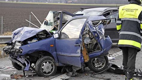 A Langwied Autofahrer Bersieht Stauende Unfall Fordert Todesopfer