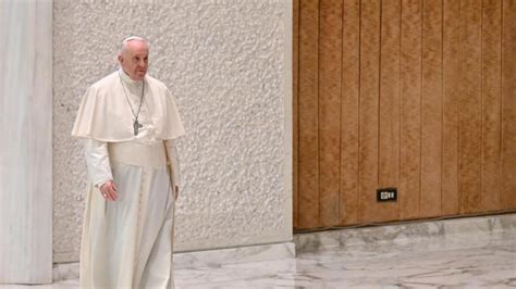 Papa Francesco Sulle Benedizioni Alle Coppie Gay Sono Per Le Persone Non Per L Unione