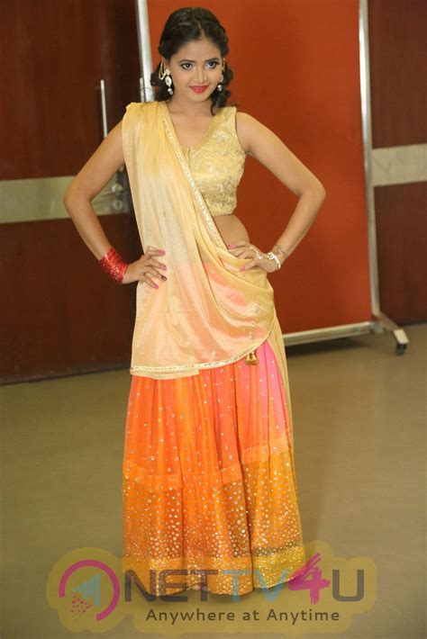 Telugu Actress Shreya Vyas Hot Pictures Galleries HD Images