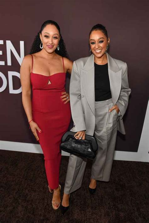 Tia Mowry Shares Update On Her Relationship With Her Sister Tamera Us Weekly