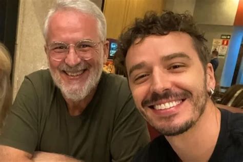 Galã da Globo revela que largou a igreja após pai se assumir gay Diário Matense Mata de São João