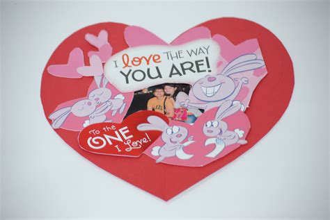 How to Make Cards for Valentine's Day (with Sample Cards)