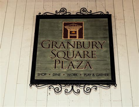 Granbury Square Plaza