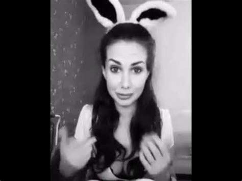 Палец в попу - YouTube
