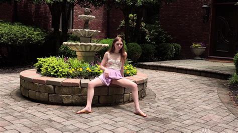 Sexy Teen Pussy Show Als Can At DrTuber