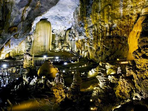 Phong Nha Cave - Vietnam Is Awesome