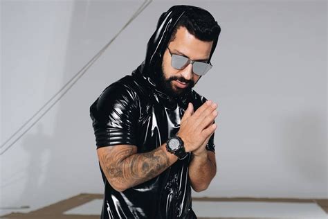 Pioneiro Dennis DJ celebra ascensão do funk Me deu tudo que tenho